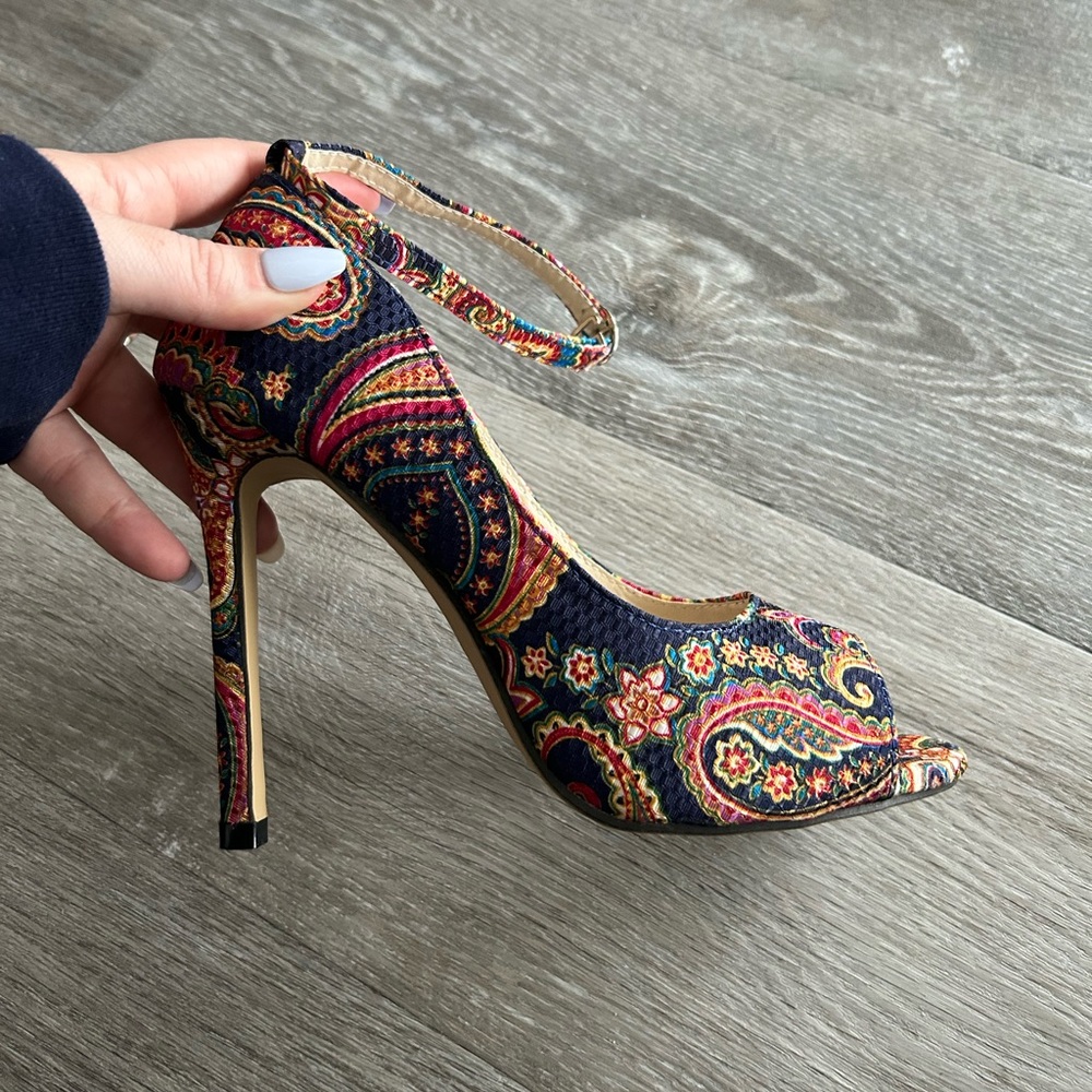 Statement Heels - image 3